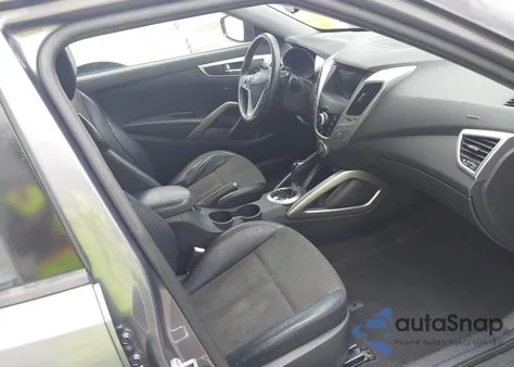 2013 Hyundai Veloster Base W/Black z USA, uszkodzony, nr VIN KMHTC6AD3DU118515